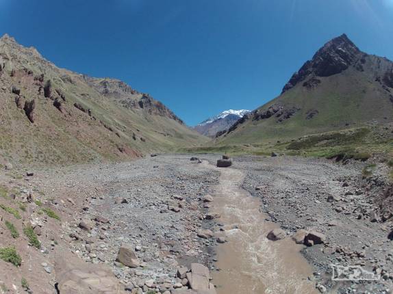 O rio Horcones, no Parque Provincial Aconcagua, na região de Mendoza, na Argentina